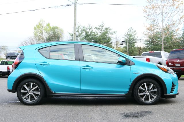 2018 Toyota Prius C - Image 8