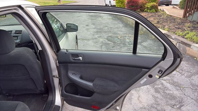 2007 Honda Accord - Image 16