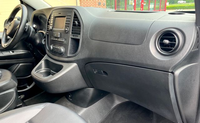 2018 Mercedes-benz Metris Passenger - Image 49