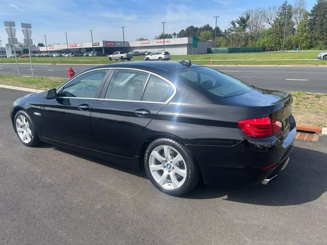 2013 Bmw 5 Series - Image 3