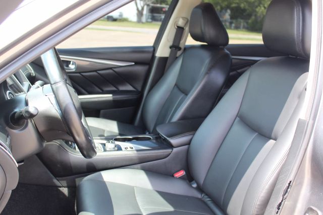 2020 Infiniti Q50 - Image 3