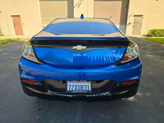 2017 Chevrolet Volt - Image 7