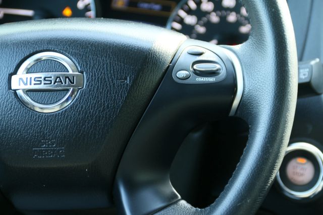 2017 Nissan Pathfinder - Image 27