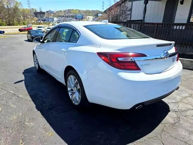 2016 Buick Regal - Image 7
