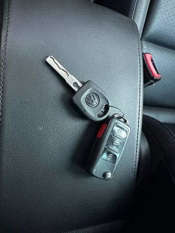 2014 Volkswagen Tiguan - Image 26