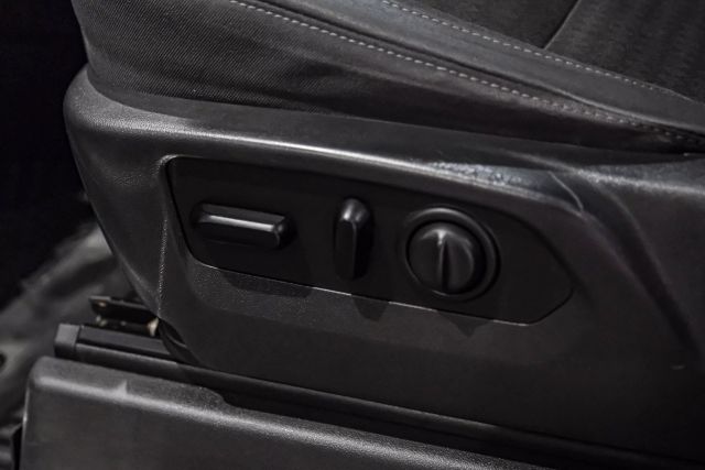 2019 Chevrolet Silverado 1500 Crew Cab Lt Pickup 4d 5 3/4 Ft - Image 30