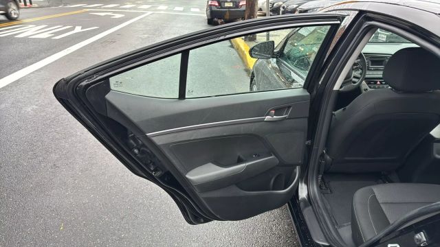 2018 HYUNDAI ELANTRA SEDAN 4-CYL, 2.0 LITER SE SEDAN 4D