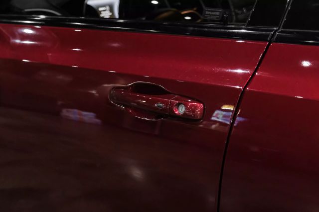 2020 Chrysler 300 300 Touring L Sedan 4d - Image 32