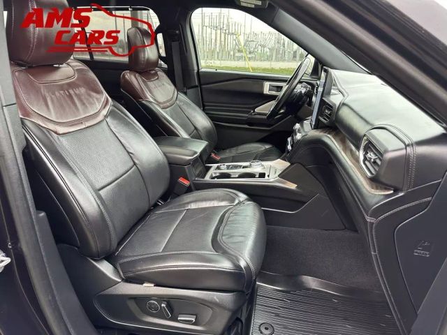 2020 Ford Explorer - Image 17