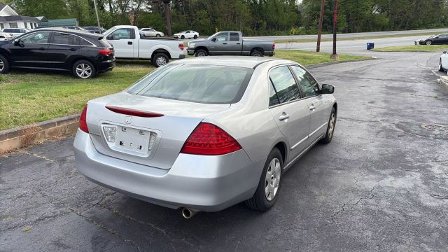 2007 Honda Accord - Image 5