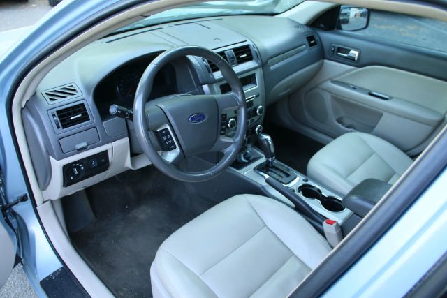 2011 Ford Fusion - Image 10