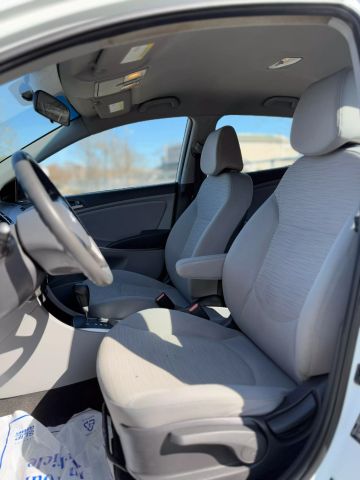 2016 Hyundai Accent Se Hatchback 4d - Image 9