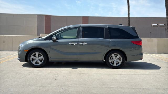 2018 Honda Odyssey - Image 4