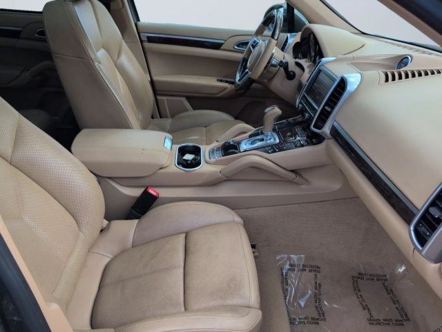 2016 Porsche Cayenne - Image 15
