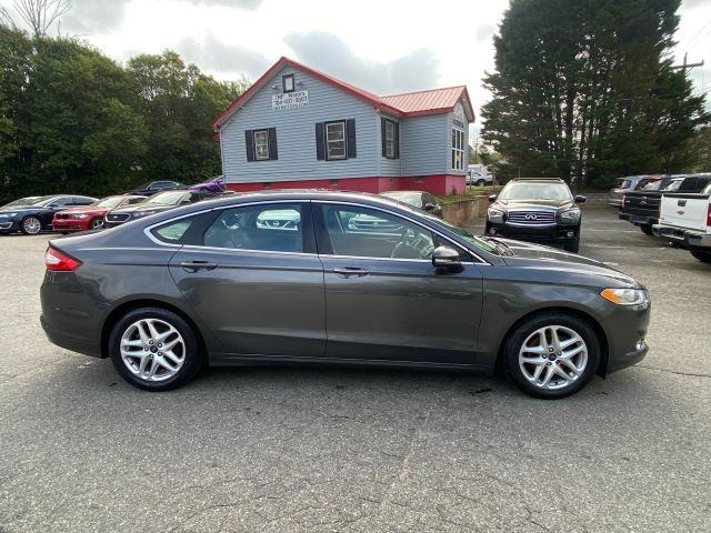 2016 Ford Fusion - Image 3