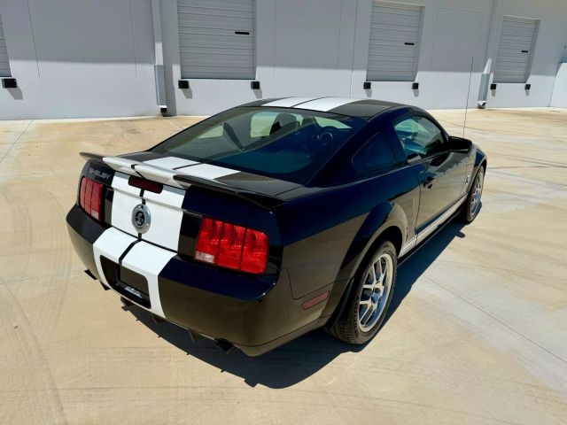2007 Ford Mustang - Image 16
