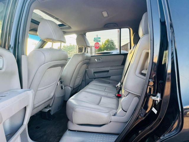 2014 Honda Pilot - Image 17