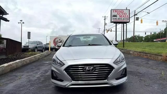 2019 Hyundai Sonata - Image 2