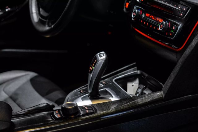 2018 Bmw 3 Series 320i Xdrive Sedan 4d - Image 20