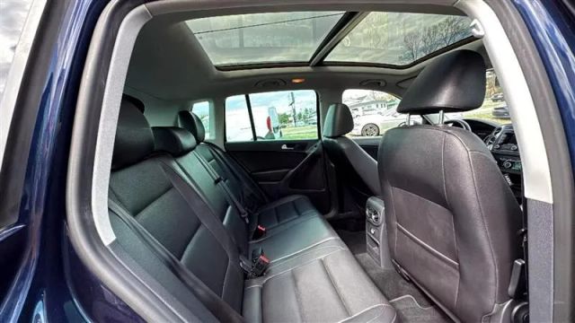 2012 Volkswagen Tiguan - Image 19