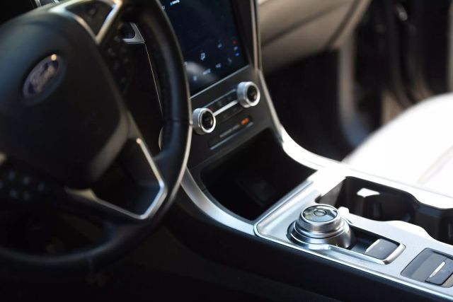 2022 Ford Edge - Image 23