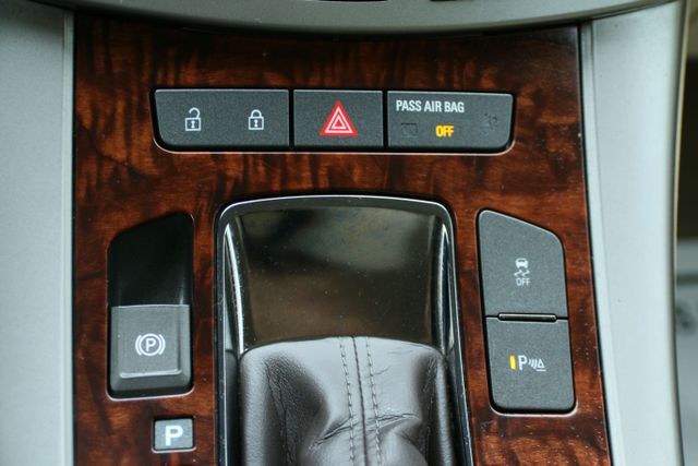 2012 Buick Lacrosse - Image 26