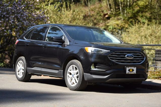 2022 Ford Edge - Image 16