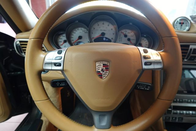 2008 Porsche 911 - Image 25
