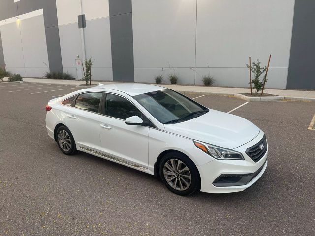 2015 Hyundai Sonata - Image 16