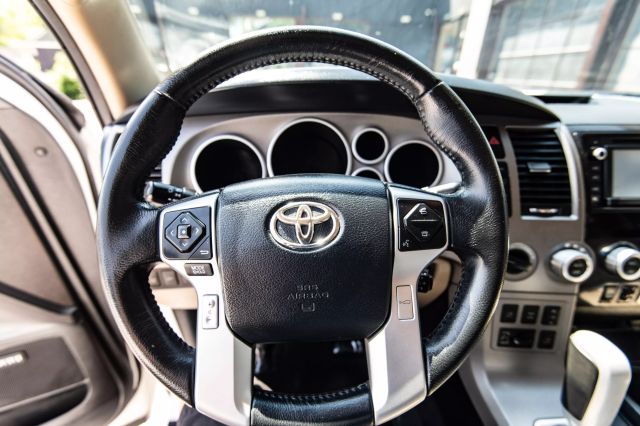 2014 TOYOTA SEQUOIA SUV WHITE AUTOMATIC - Auto Masters of Carolinas