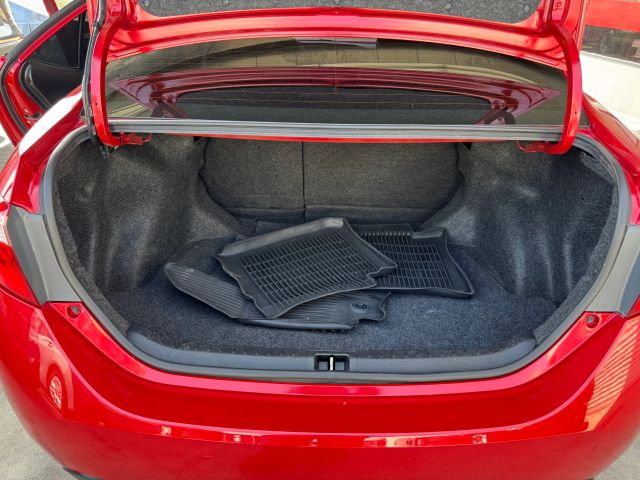 2018 Toyota Corolla - Image 16