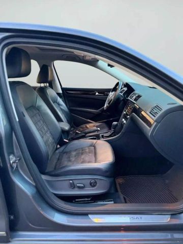 2014 Volkswagen Passat - Image 21