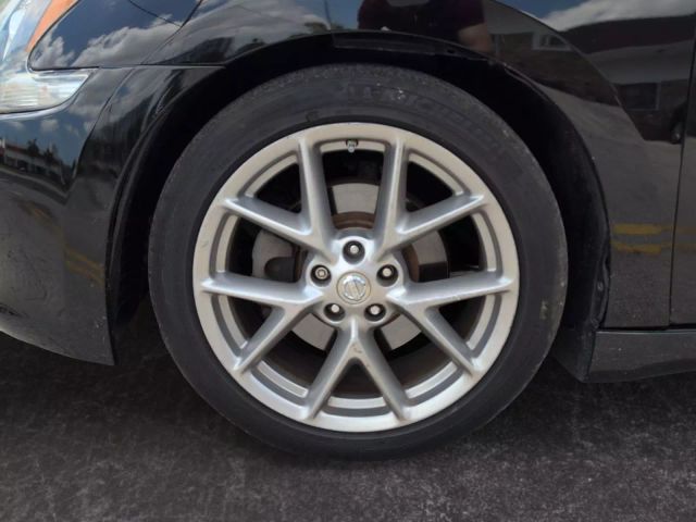 2011 Nissan Maxima - Image 14
