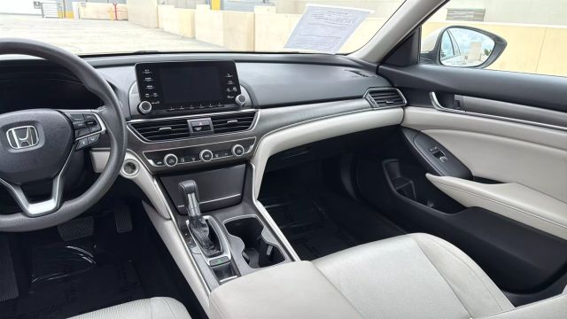 2018 Honda Accord - Image 20