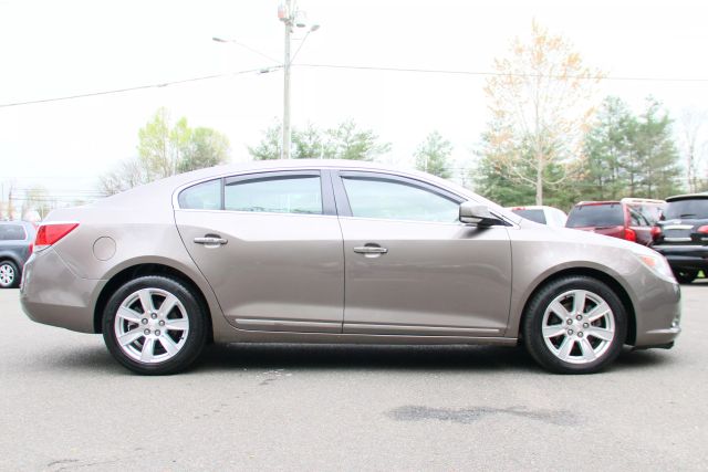 2012 Buick Lacrosse - Image 8