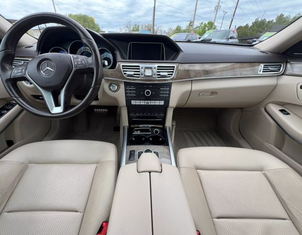 2016 MERCEDES-BENZ E-CLASS SEDAN V6, 3.5 LITER E 350 SEDAN 4D