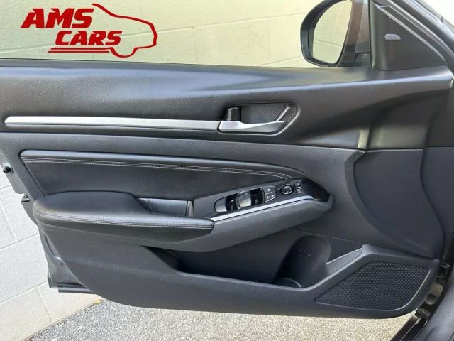 2021 Nissan Altima - Image 40