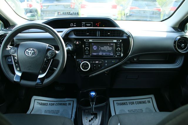 2018 Toyota Prius C - Image 46