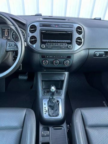2014 Volkswagen Tiguan - Image 25