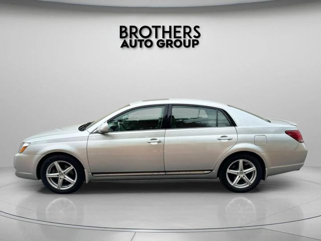 2007 Toyota Avalon - Image 6