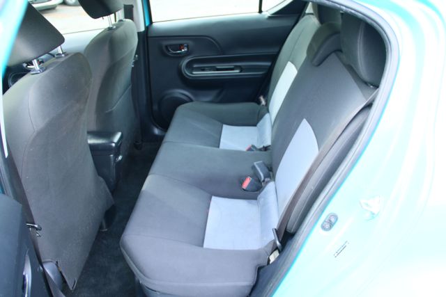 2018 Toyota Prius C - Image 23