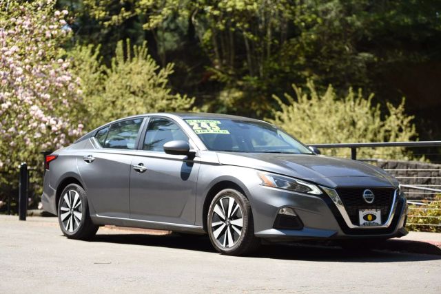 2021 Nissan Altima - Image 21
