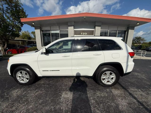 2017 Jeep Grand Cherokee - Image 8