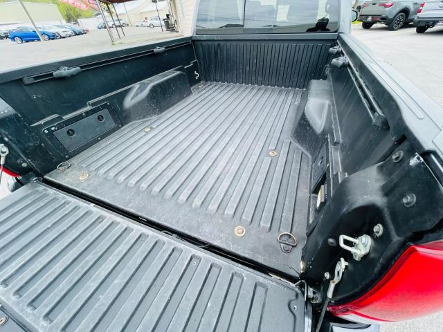 2018 Toyota Tacoma Double Cab - Image 16