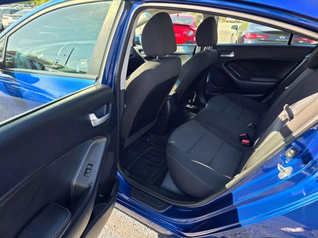 2018 Kia Forte - Image 13