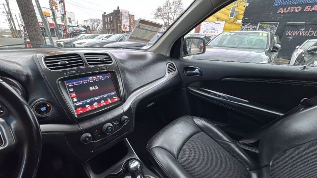 2019 DODGE JOURNEY SUV V6, 3.6 LITER CROSSROAD SPORT UTILITY 4D
