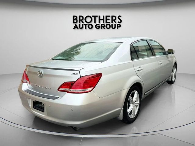 2007 Toyota Avalon - Image 9