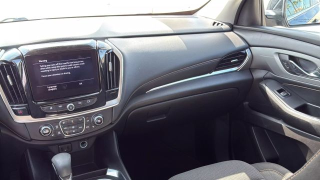 2021 Chevrolet Traverse - Image 25