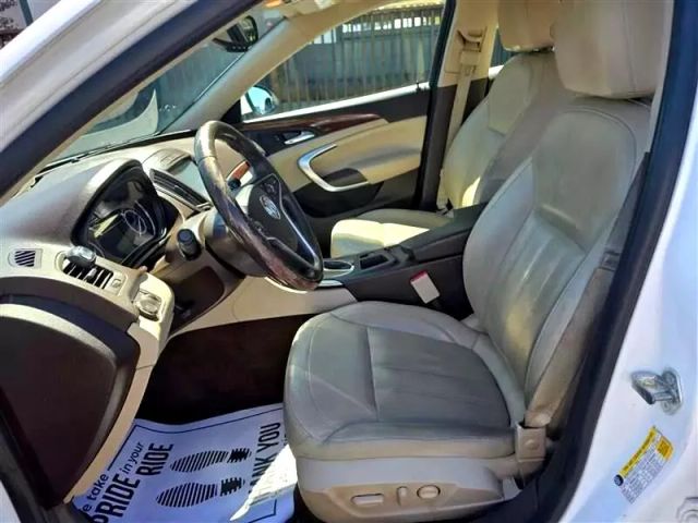 2016 Buick Regal - Image 12
