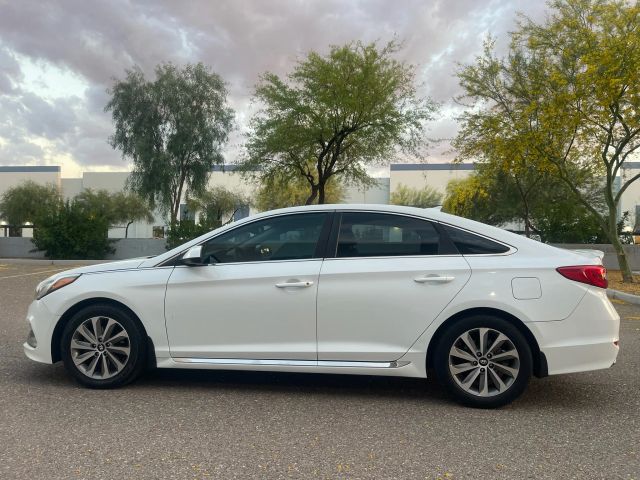 2015 Hyundai Sonata - Image 9